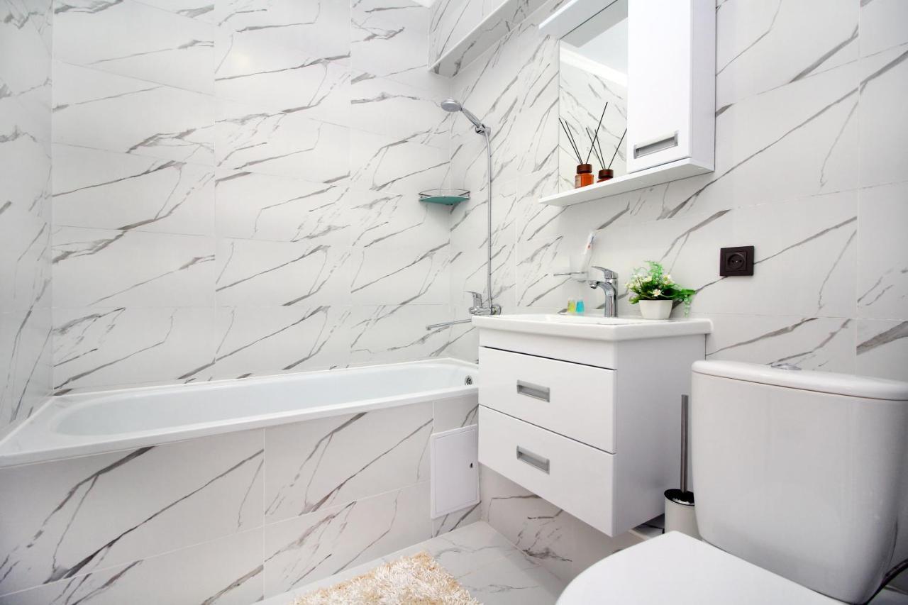 Cozy Studio In The Best Area! 4 Almatı Dış mekan fotoğraf